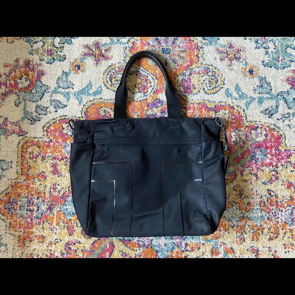 Tory Sport Nylon Graphic T Holdall Tote
